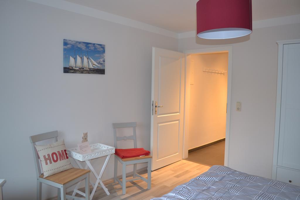 Hotel&Ferienunterkünfte Hus Seeblick Fehmarn Zimmer foto