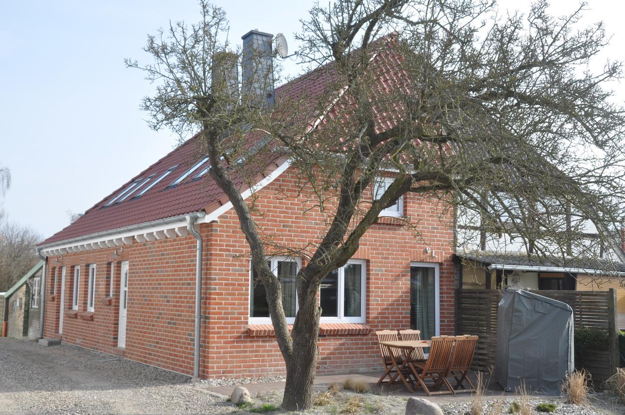 Hotel&Ferienunterkünfte Hus Seeblick Fehmarn Exterior foto