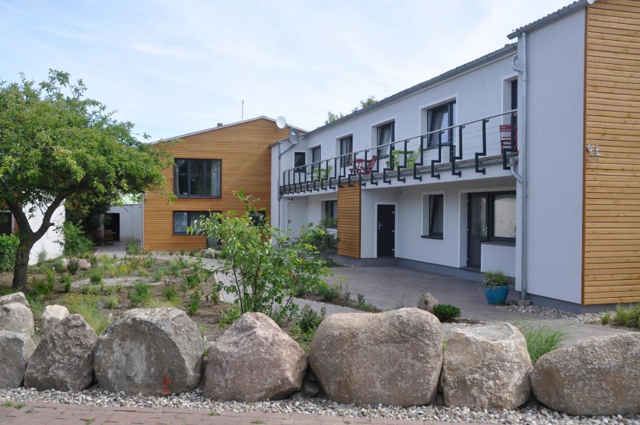 Hotel&Ferienunterkünfte Hus Seeblick Fehmarn Exterior foto